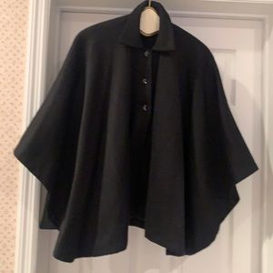 De Pinna black wool cape